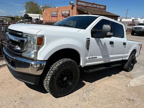 Used 2020 Ford F250 XLT w/ FX4 Off-Road Package AWD/4WD image 3