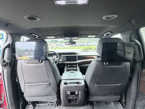 Used 2021 GMC Yukon Denali RWD image 31