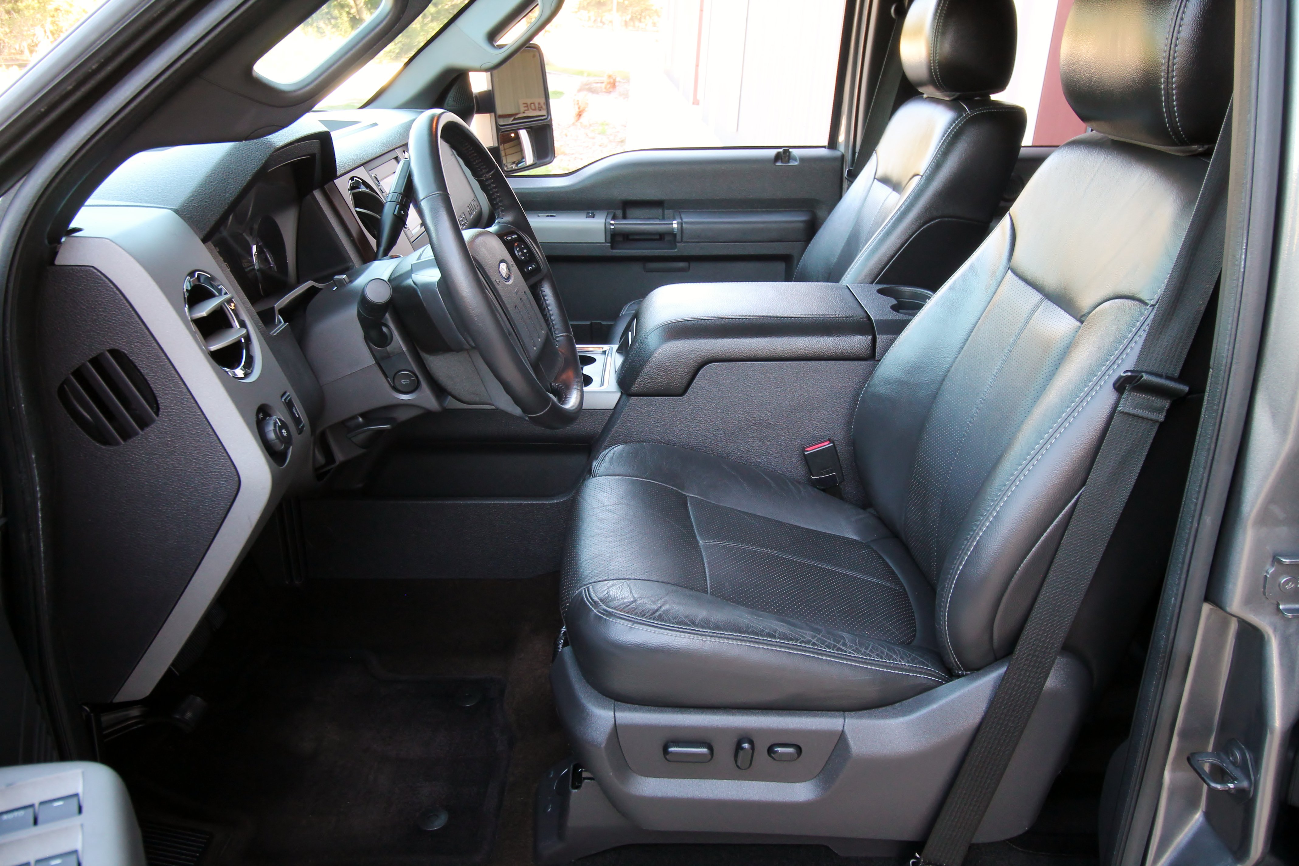 Used 2012 Ford F250 Lariat w/ Chrome Pkg AWD/4WD image 22