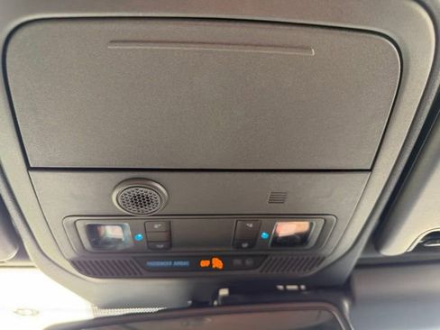 Used 2025 Ford Bronco Outer Banks image 18