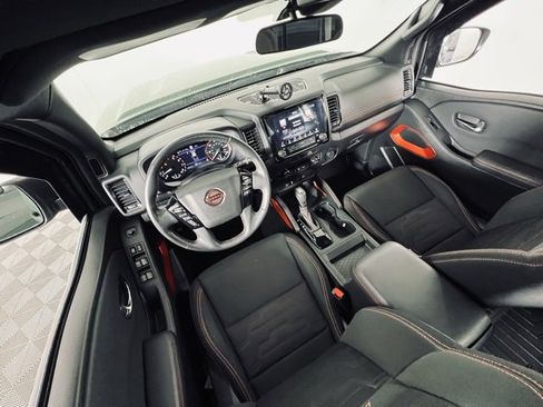 Used 2022 Nissan Frontier PRO-4X w/ Technology Package image 11