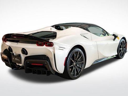 Used 2025 Ferrari SF90 Spider image 5
