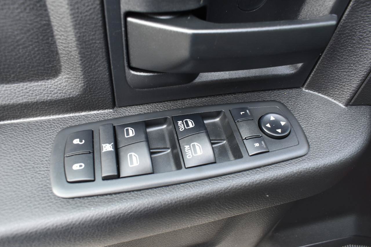 Used 2018 RAM 2500 Tradesman w/ Chrome Appearance Group AWD/4WD image 38