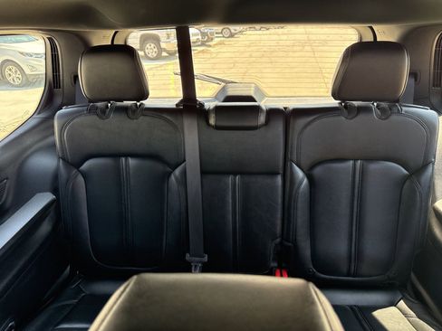 Used 2022 Jeep Wagoneer Series II w/ Premium Group I image 32