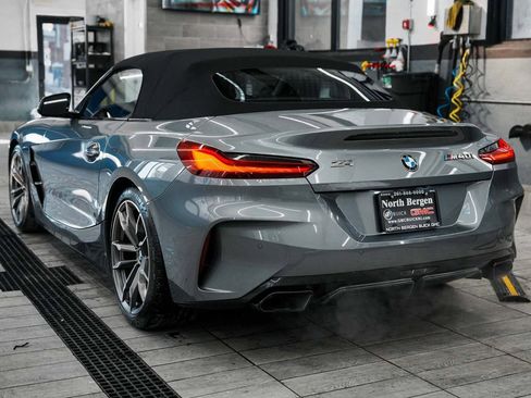 Used 2024 BMW Z4 M40i w/ Premium Package image 10