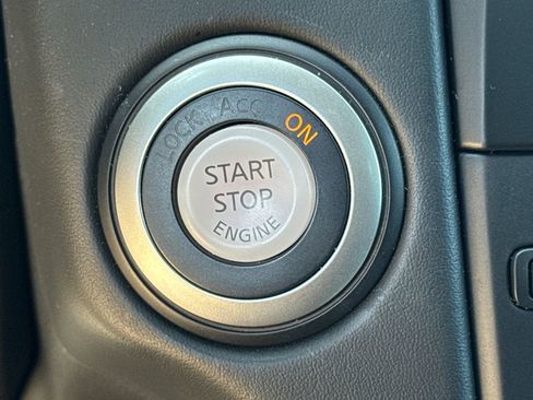 Used 2019 Nissan 370Z Touring image 21