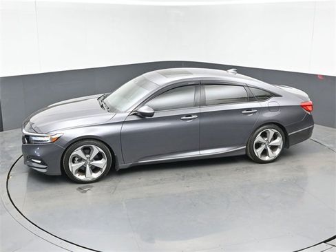 Used 2018 Honda Accord Touring image 36