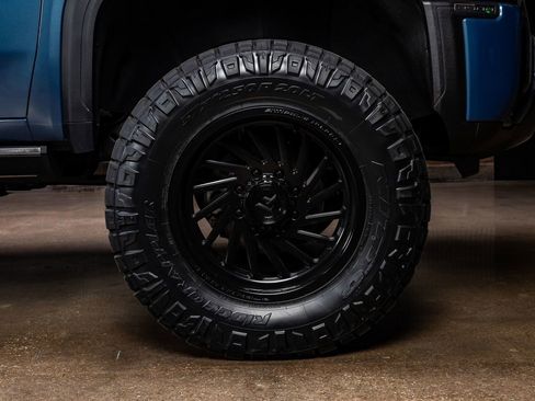 Used 2024 GMC Sierra 2500 Denali Ultimate image 12