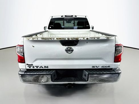 Used 2017 Nissan Titan SV AWD/4WD image 6