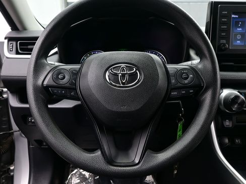 Used 2019 Toyota RAV4 LE image 21