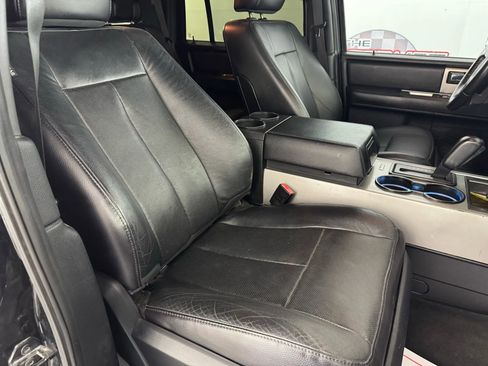 Used 2017 Ford Expedition XLT w/ Equipment Group 202A image 34