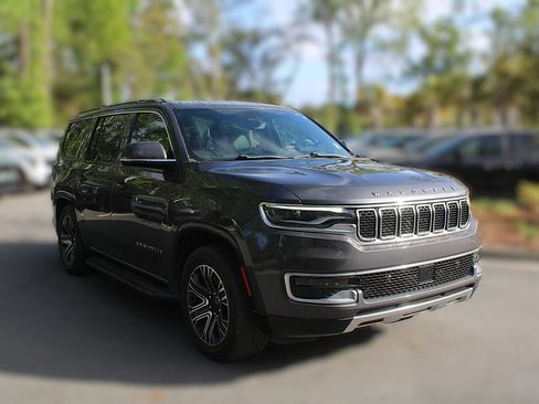 Used 2022 Jeep Wagoneer Series III w/ Rear Seat Video Group 1 image 17