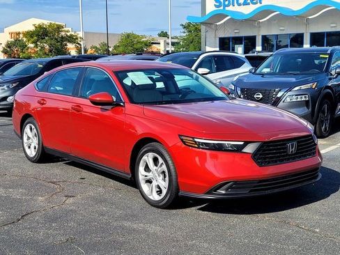 Used 2025 Honda Accord LX image 2
