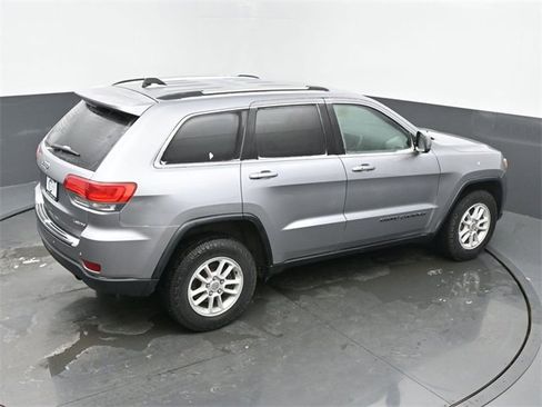 Used 2018 Jeep Grand Cherokee Laredo image 39