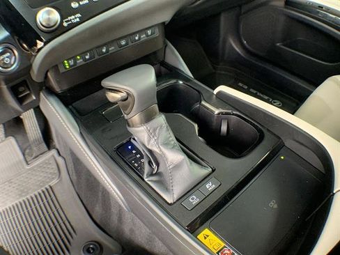 Certified 2024 Lexus ES 300h Ultra Luxury image 20