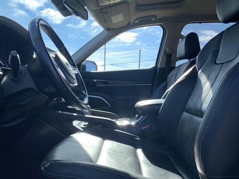 Used 2020 Kia Telluride EX w/ EX Premium Package image 16