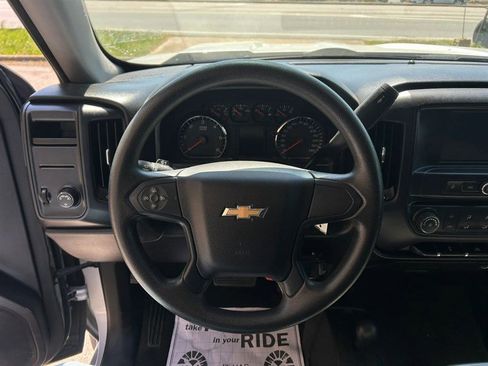 Used 2018 Chevrolet Silverado 1500 Custom w/ Custom Value Package image 11