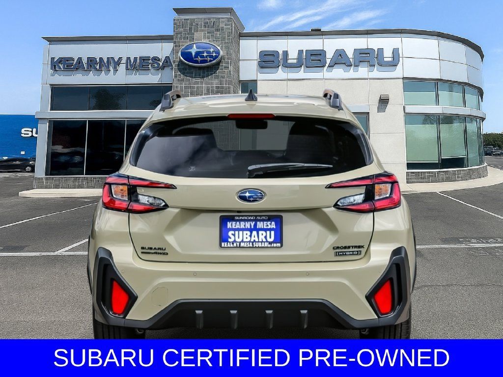 Used 2024 Subaru Crosstrek 2.0i Premium AWD/4WD image 3