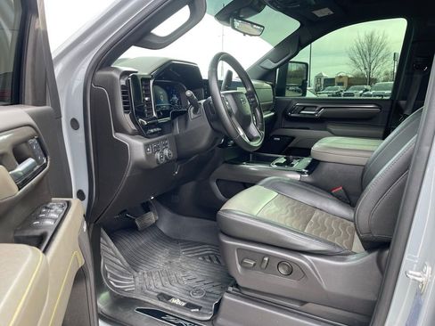 Used 2024 Chevrolet Silverado 2500 ZR2 w/ ZR2 Bison Edition image 5