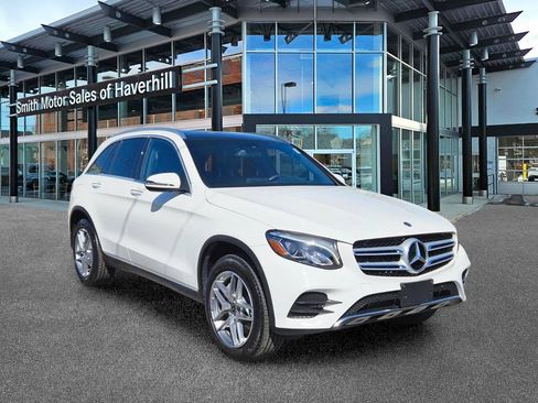 Used 2018 Mercedes-Benz GLC 300 4MATIC image 7