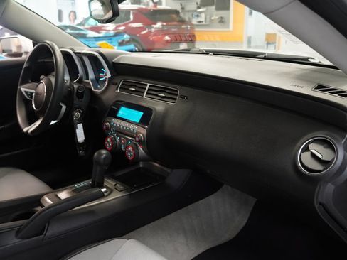 Used 2010 Chevrolet Camaro LT RWD image 22