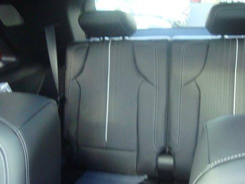 New 2026 Cadillac Vistiq Luxury image 21