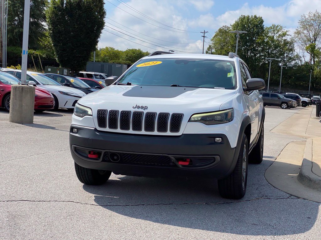 Used 2021 Jeep Cherokee Trailhawk AWD/4WD image 3