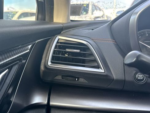 Used 2020 Subaru Crosstrek 2.0i Limited w/ Moonroof Package w/Navigation image 39