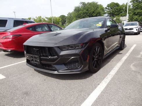 Used 2024 Ford Mustang GT RWD image 1