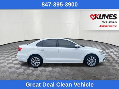 Used 2012 Volkswagen Jetta SE image 2