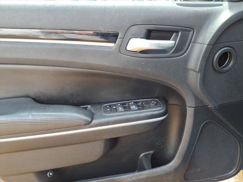 Used 2023 Chrysler 300 Touring L RWD image 14