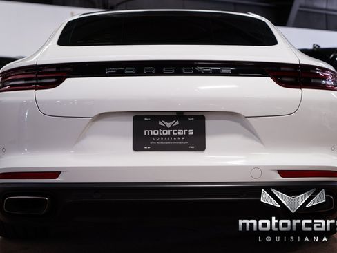 Used 2019 Porsche Panamera 4 AWD/4WD image 17