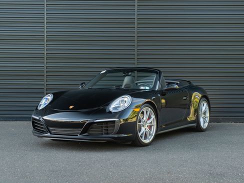 Certified 2017 Porsche 911 Carrera 4S AWD/4WD image 1