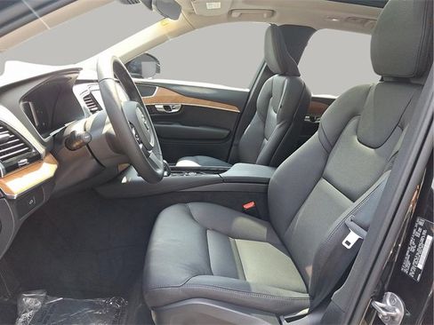 Certified 2024 Volvo XC90 B6 Plus image 11