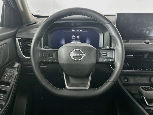 Used 2026 Nissan Rogue SL FWD image 18