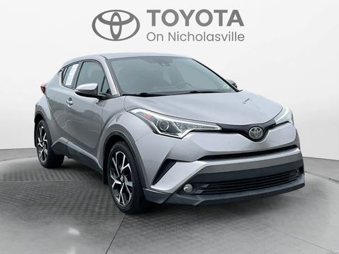 Used 2018 Toyota C-HR XLE FWD image 8