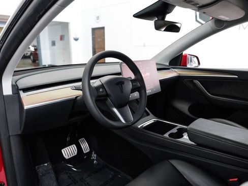 Used 2023 Tesla Model Y Performance AWD/4WD image 3