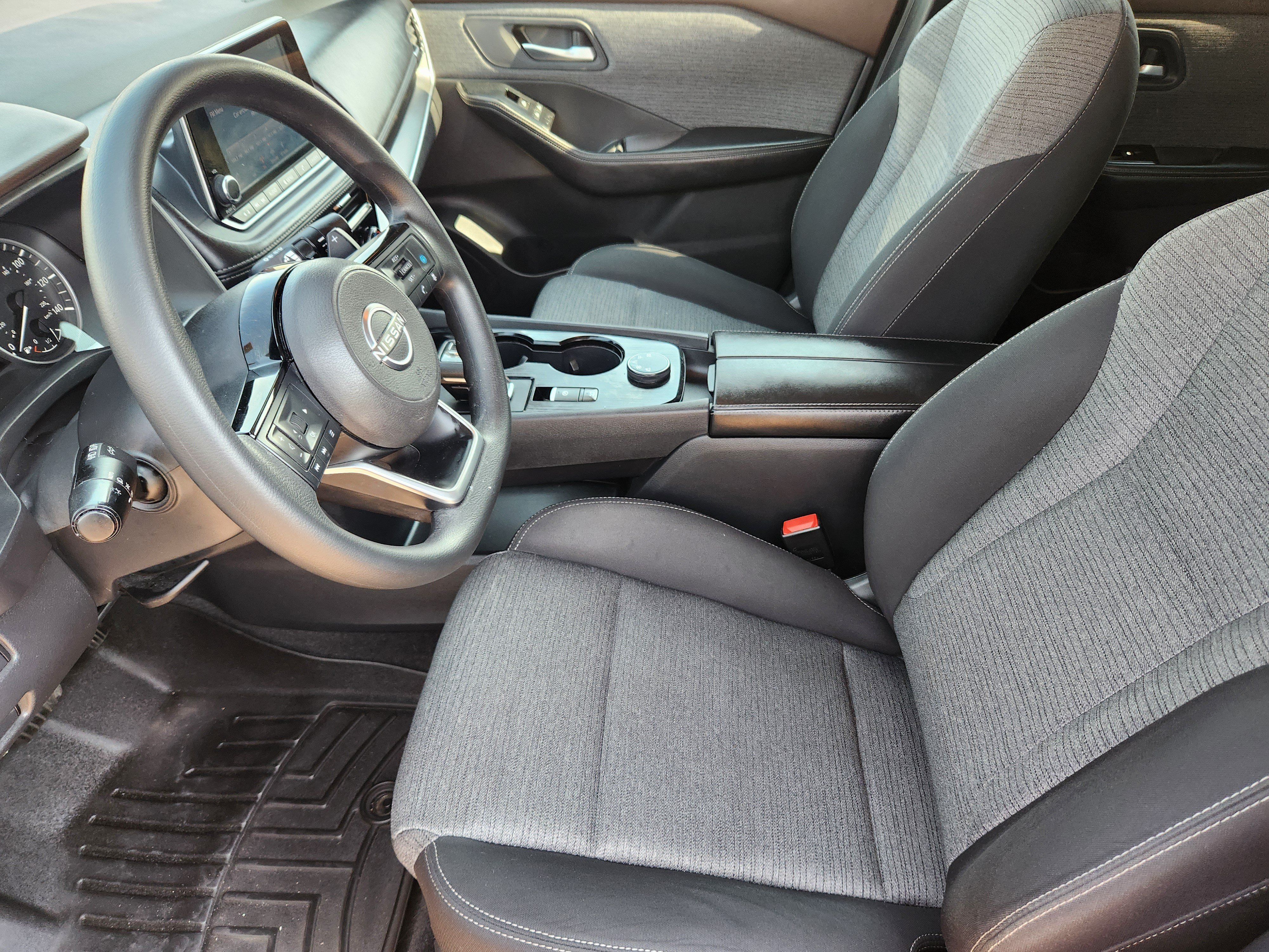 Used 2022 Nissan Rogue SV AWD/4WD image 9