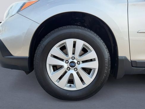Used 2016 Subaru Outback 2.5i Premium AWD/4WD image 9