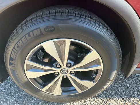 Used 2022 Nissan Murano SV image 17