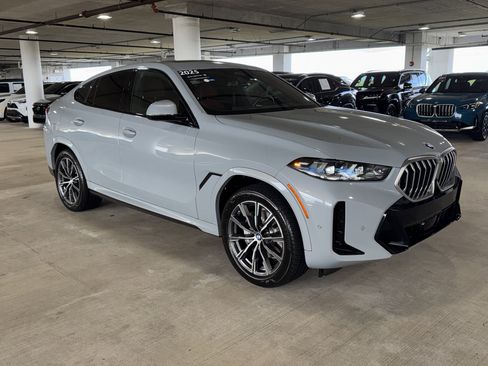 Certified 2025 BMW X6 xDrive40i image 2