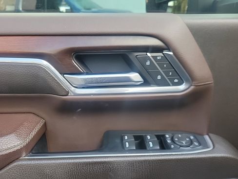 Used 2024 GMC Sierra 3500 Denali w/ Denali Reserve Package image 25