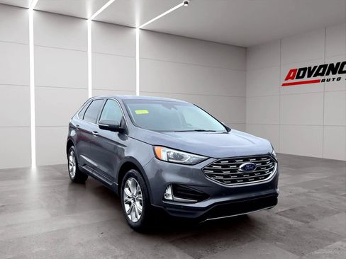 Used 2022 Ford Edge Titanium AWD/4WD image 2