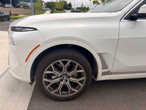 Used 2024 BMW X7 xDrive40i w/ Executive Package AWD/4WD image 3