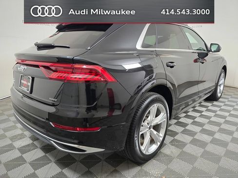 Used 2023 Audi Q8 Premium w/ Convenience Package AWD/4WD image 4