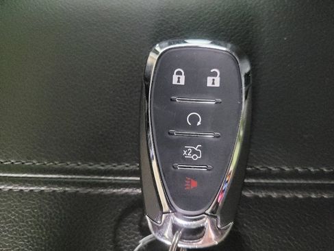 Used 2022 Chevrolet Malibu LT FWD image 32