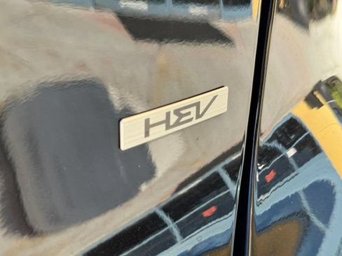 Used 2025 Kia Niro LX FWD image 39