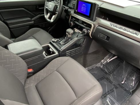 Certified 2024 Toyota Tacoma SR5 image 9