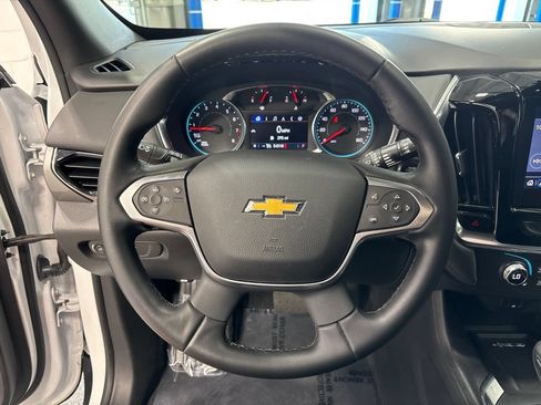 Used 2023 Chevrolet Traverse LT AWD/4WD image 12