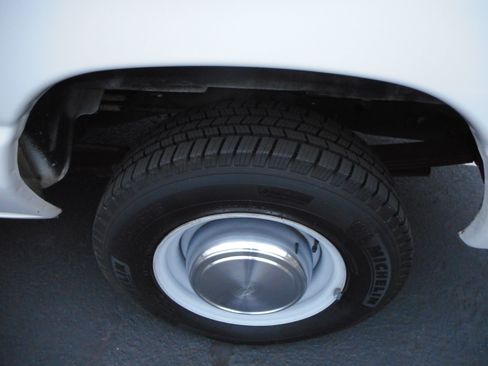 Used 2002 Ford E-350 and Econoline 350 XL image 12